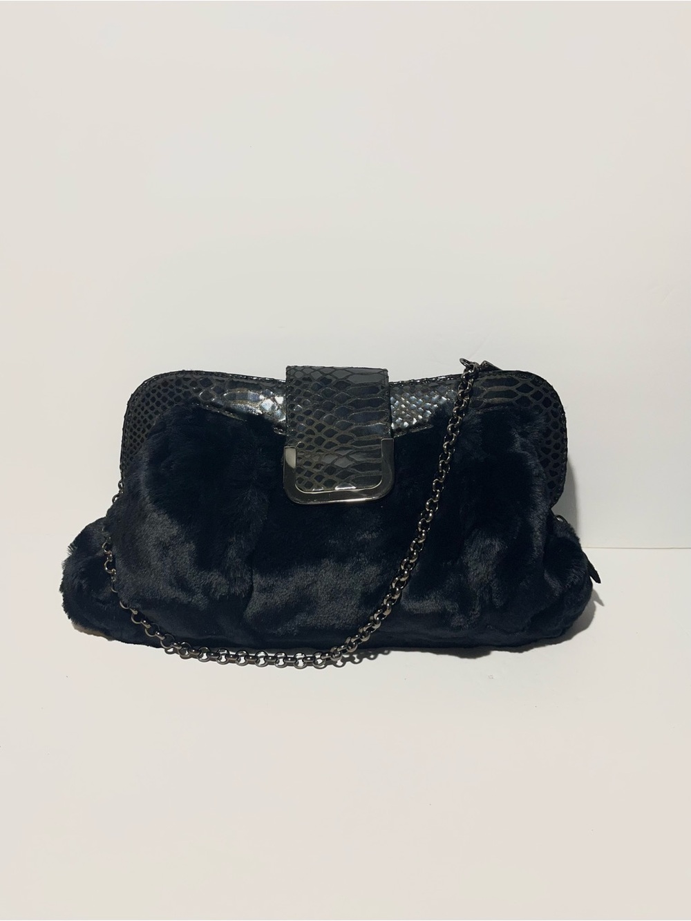😍 Fabulous Furs Black Faux Fur and Reptile Print Chain Clutch